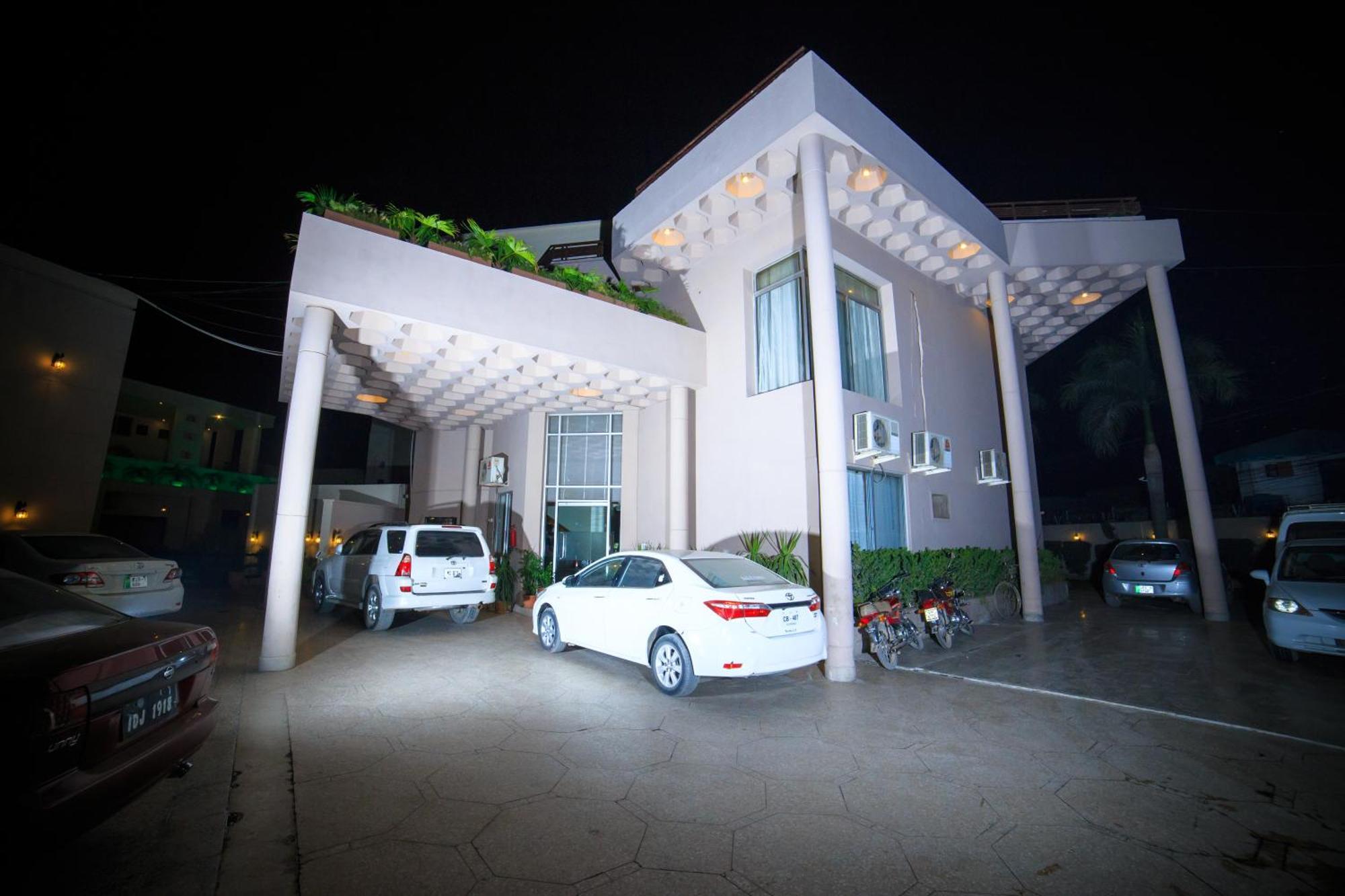 Hotel Vip House Peshawar Exterior foto